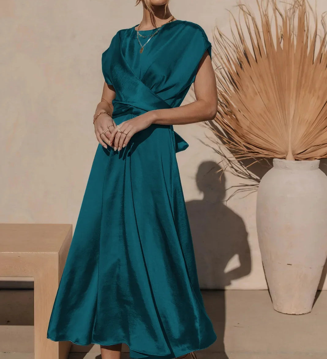 Kyra™ | Eleganta satīna kleita